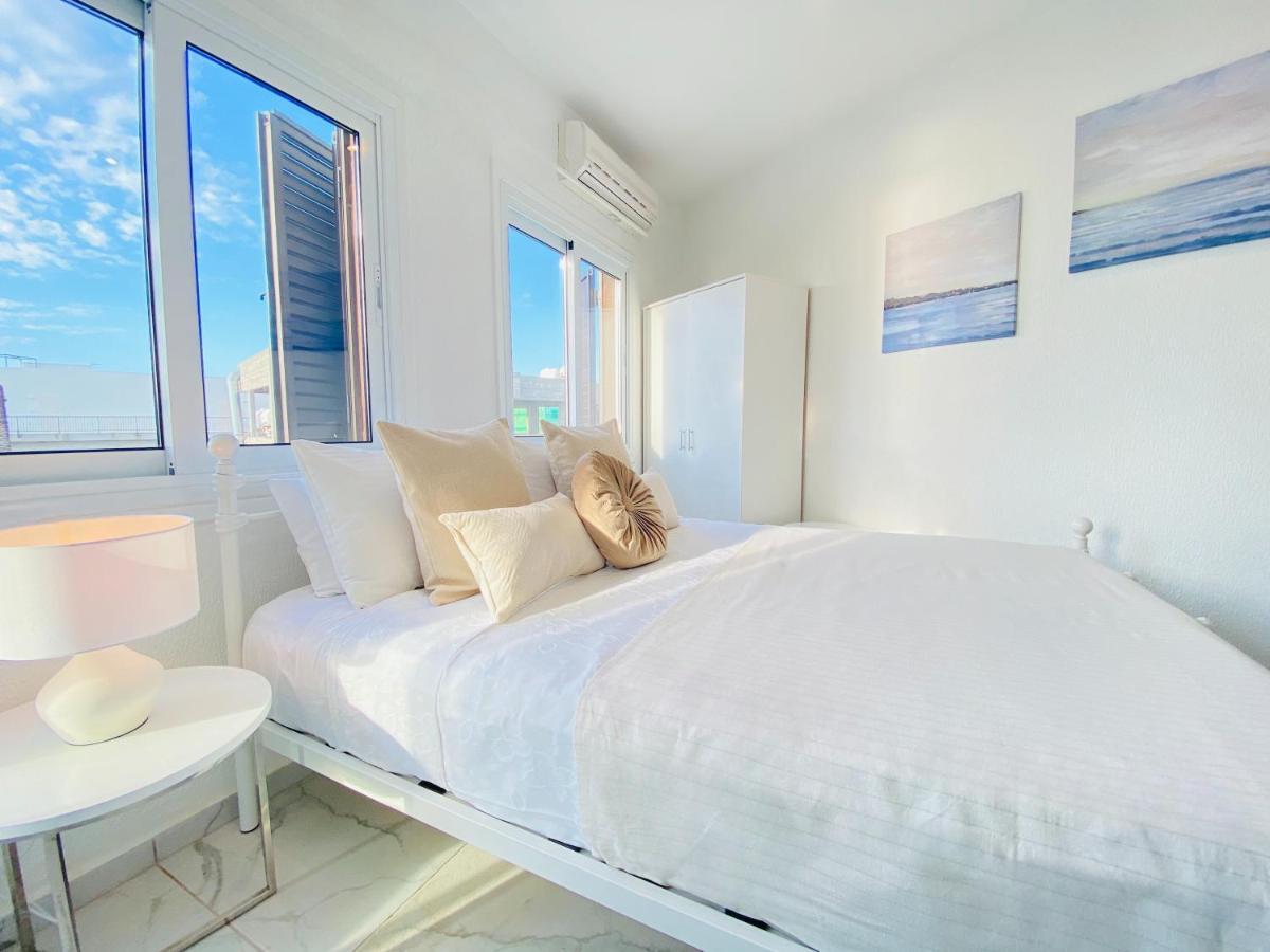 Phaedrus Living : Luxury Flat Lighthouse 75 Apartment Paphos ภายนอก รูปภาพ